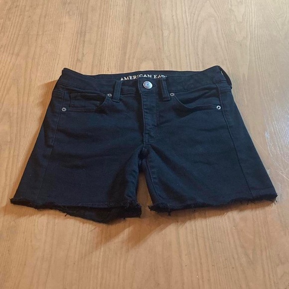 American Eagle Black Denim Mid Length Cut Off Shorts - Picture 4 of 4